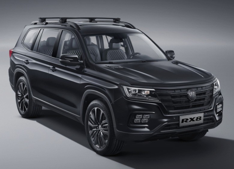 В России открыли прием заказов на рамный внедорожник MG RX8 В России открыли прием заказов на рамный внедорожник MG RX8