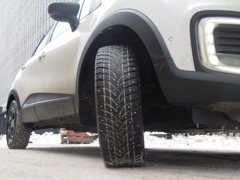 Тише едешь, дальше будешь: нюансы езды на шипованных шинах зимой