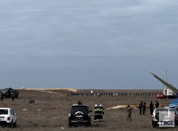 В Казахстане упал пассажирский самолет — видео и фото