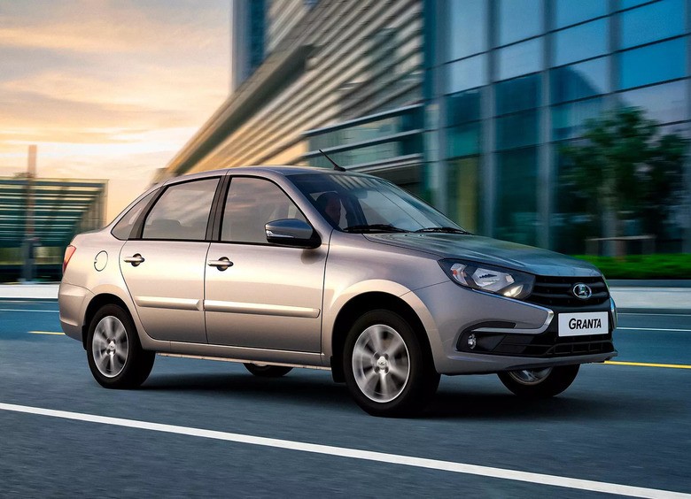 Перечислены самые популярные машины с пробегом в России по итогам осени