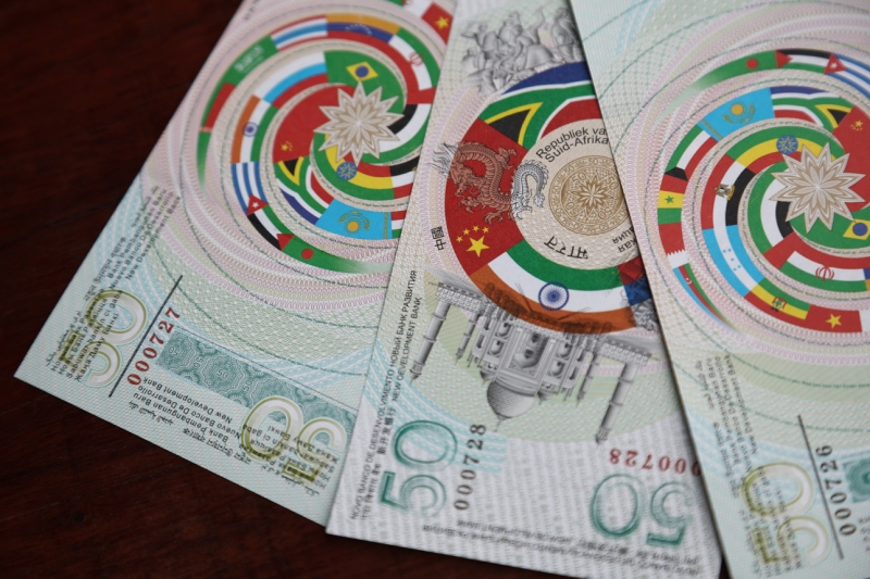 Денежный удар по Китаю: Трамп вводит заградительные пошлины на импортные авто Денежный удар по Китаю: Трамп вводит заградительные пошлины на импортные авто