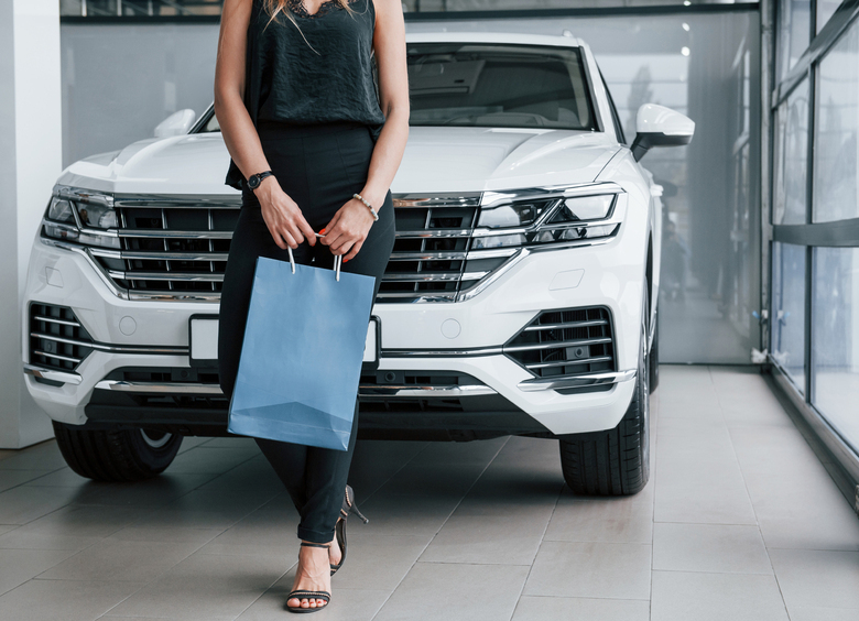 Nissan Leaf vs Hyundai Solaris: экотренд или правда жизни Nissan Leaf vs Hyundai Solaris: экотренд или правда жизни