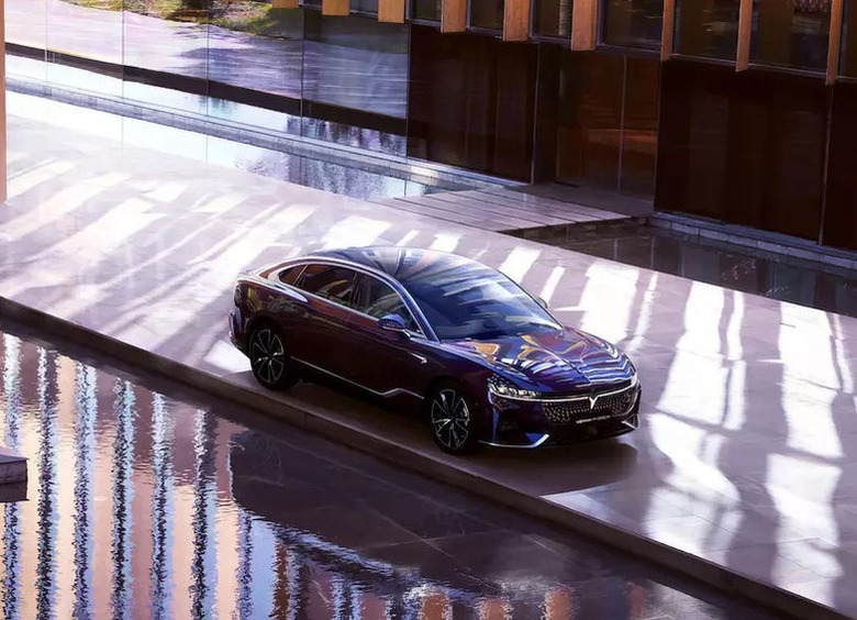 Названа цена и более точные сроки запуска Voyah Passion EVR в России