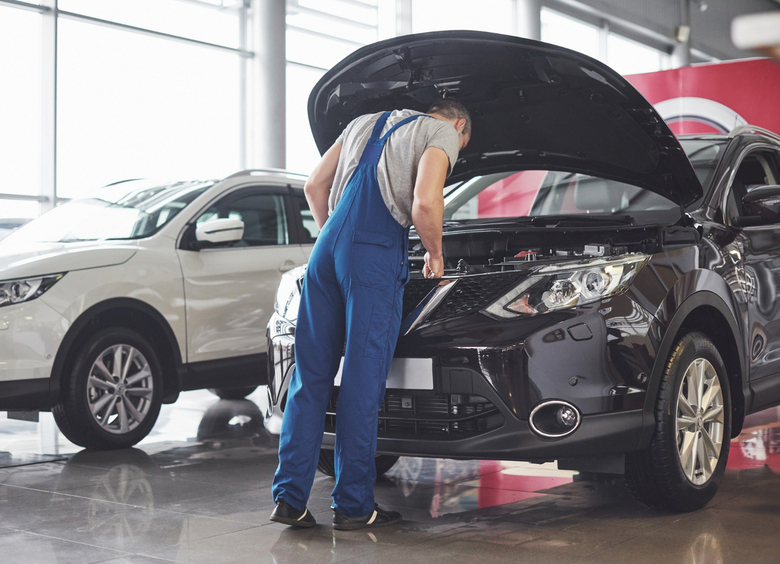 Эксперт объяснил, в каких случаях машину стоит продавать, а в каких — чинить