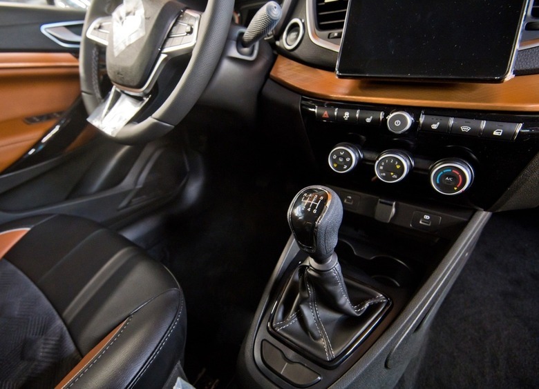 АВТОВАЗ выпустил первую партию LADA Vesta с новой трансмиссией АВТОВАЗ выпустил первую партию LADA Vesta с новой трансмиссией