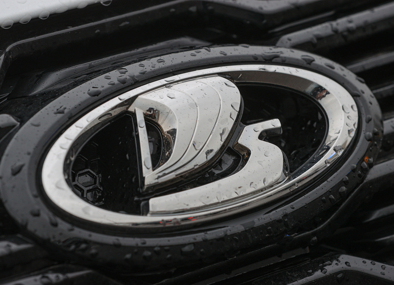 Кто выставил АВТОВАЗ на деньги: все о новом рекламном ролике LADA Кто выставил АВТОВАЗ на деньги: все о новом рекламном ролике LADA