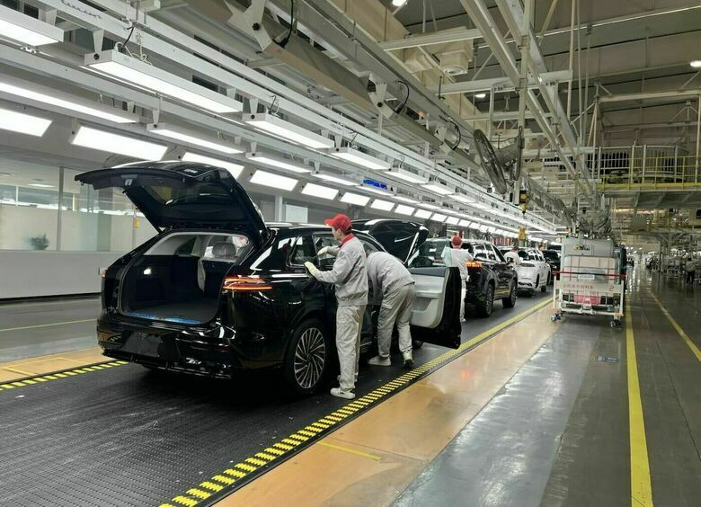 Кроссовер Exlantix ET, который ждут в России, начали выпускать в Китае