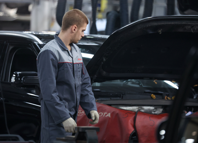 Автоэксперт рассказал, когда на&nbsp;самом деле надо менять масло в&nbsp;коробке передач