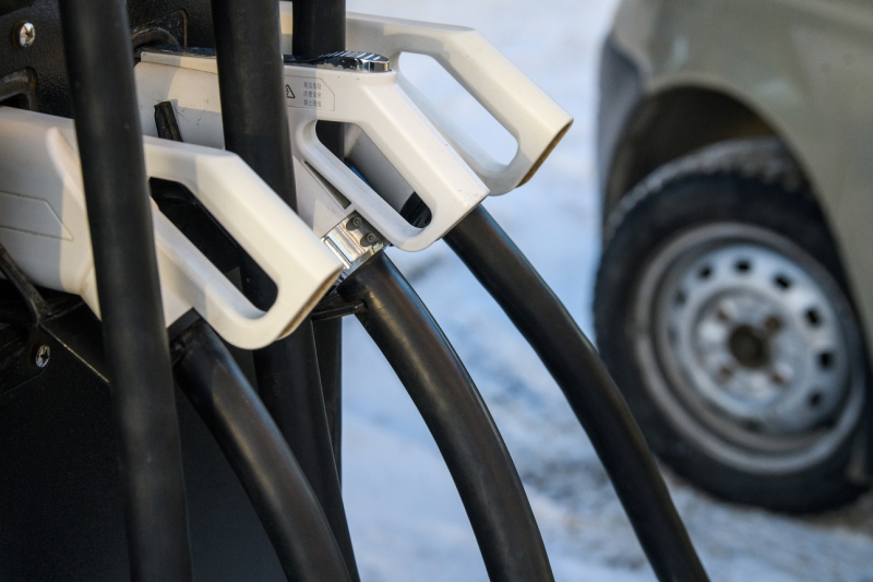 Насколько в самом деле опасна заправка машины «до полного бака»