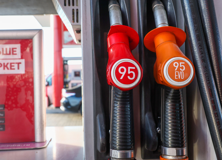 Бензин и солярка вновь подорожают: чем обернется водителям индексация акцизов