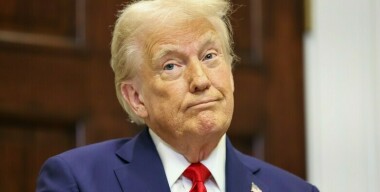 Денежный удар по Китаю: Трамп вводит заградительные пошлины на импортные авто Денежный удар по Китаю: Трамп вводит заградительные пошлины на импортные авто