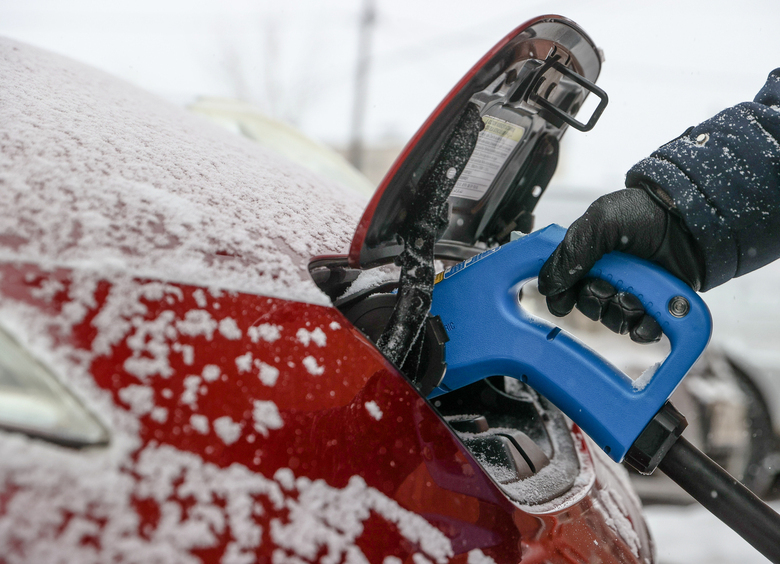 До смерти боятся холода и не только: все, что надо знать об электромобилях