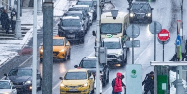 Желтый уровень угрозы: попытка «проскочить» на светофоре может и до тюрьмы довести