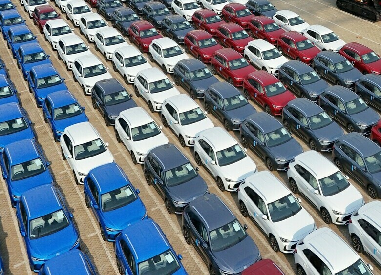 «Дракон бьет хвостом»: Китай ждет роста продаж своих автомобилей в России «Дракон бьет хвостом»: Китай ждет роста продаж своих автомобилей в России