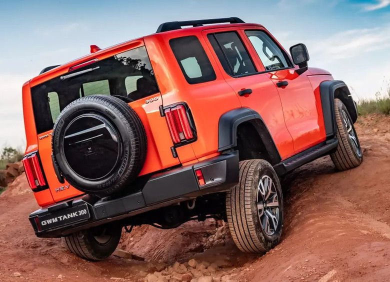 Салон обновленного внедорожника Tank 300 рассекретили на видео