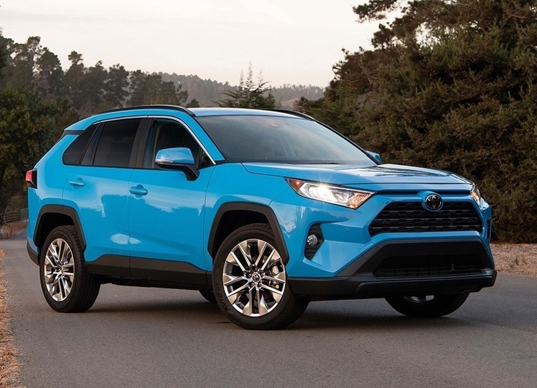 Перечислены три самых популярных автомобиля с&nbsp;пробегом в&nbsp;России