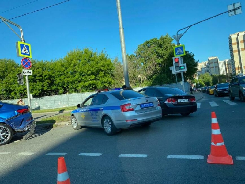 Совсем взрослый: эксперты предложили варианты обновления стареющего автопарка страны