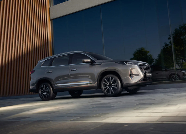 Xcite обвалился, Chery наступает, Niva оказалась бракованной, «Москвич» затормозил: итоги недели Xcite обвалился, Chery наступает, Niva оказалась бракованной, «Москвич» затормозил: итоги недели