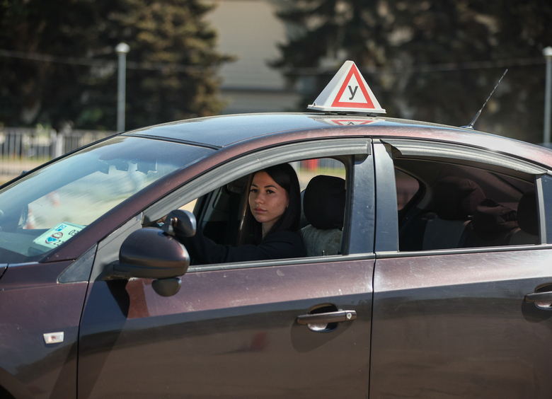 Россияне начали чаще сдавать экзамен на «права» с первого раза Россияне начали чаще сдавать экзамен на «права» с первого раза