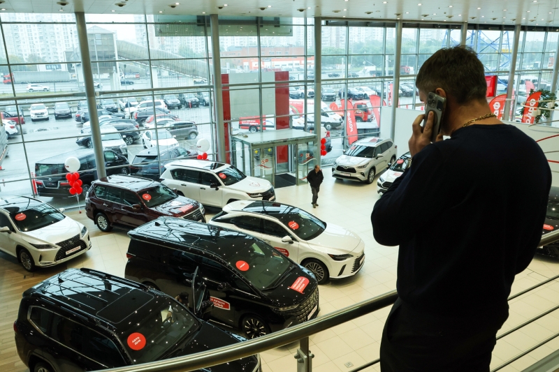 Скачки с препятствиями: авторынок России в ажитации, водители в недоумении Скачки с препятствиями: авторынок России в ажитации, водители в недоумении