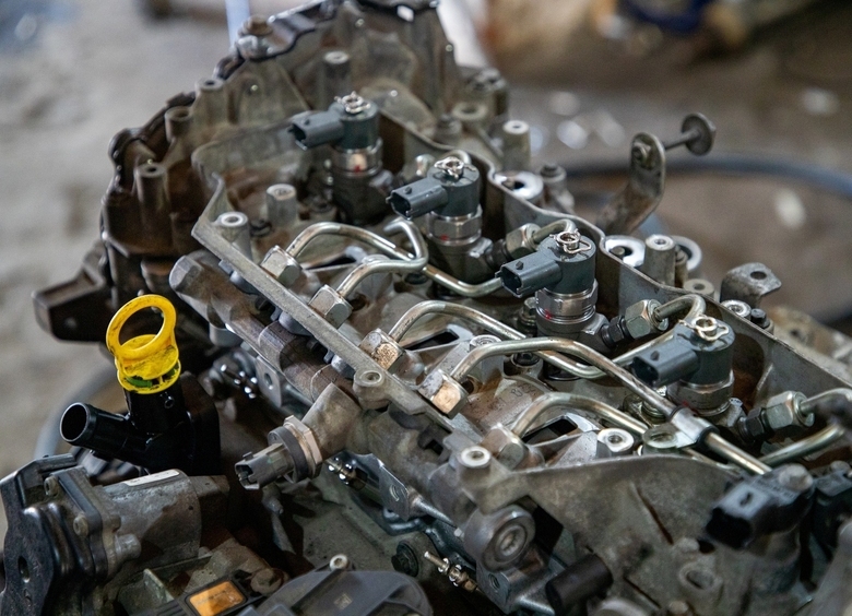 Важная «мелочь»: как не допустить течи сальника коленвала ДВС