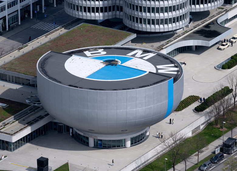 Перед лицом краха: BMW и думать не думает о полноценном возвращении в Россию