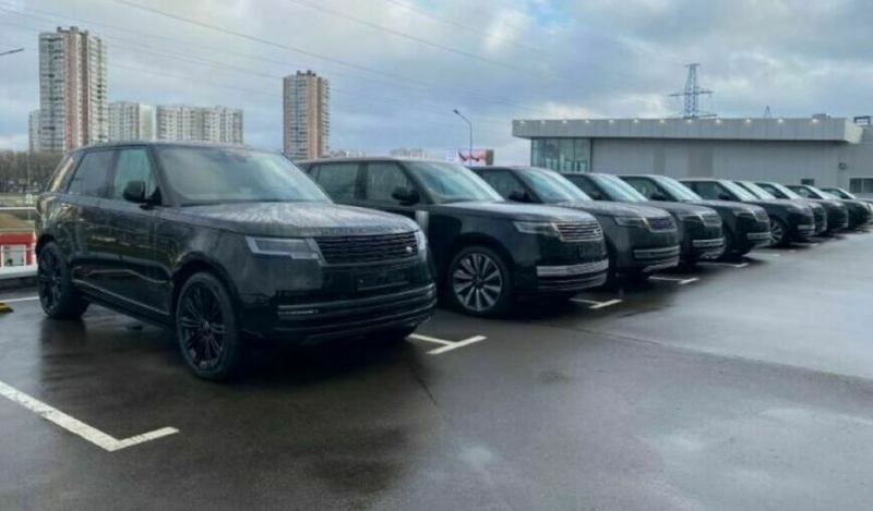 «Божественная» Camry и ее друзья: почему россияне выбирают параллельный импорт