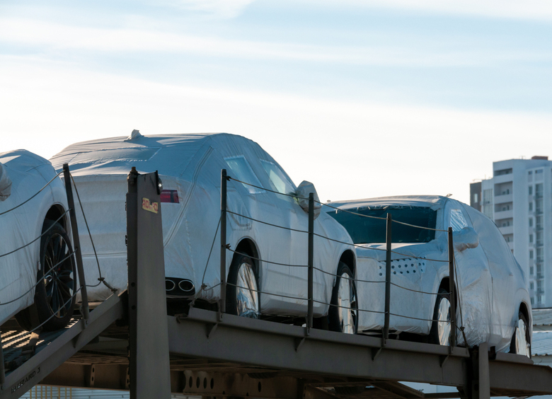 Весна автоимпорта: премьер Мишустин рассказал, кто вернется в РФ в первых рядах