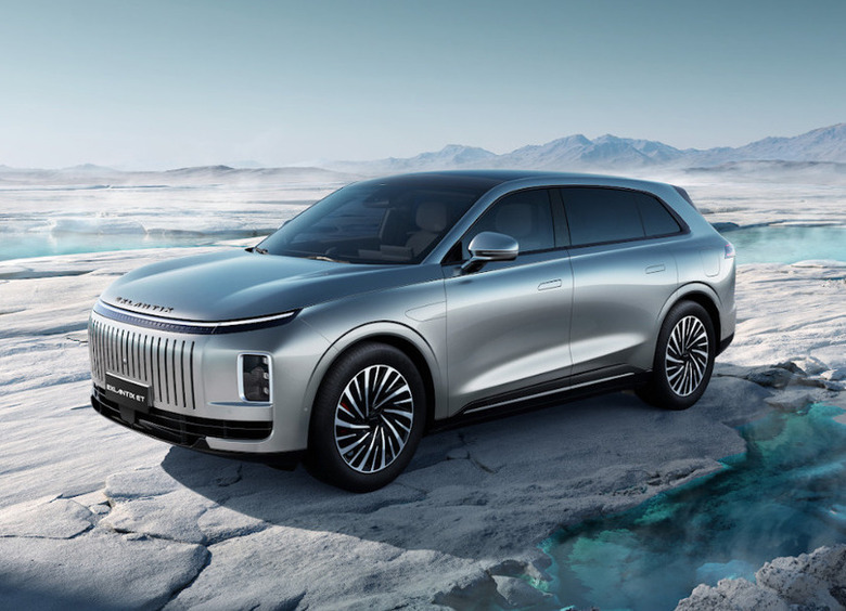 Exeed анонсировал начало продаж гибридов-кроссоверов Exlantix&nbsp;ET в&nbsp;России