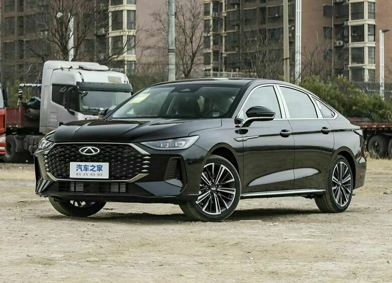 Chery подразнила обновленным Arrizo 8, который обещали привезти в Россию Chery подразнила обновленным Arrizo 8, который обещали привезти в Россию