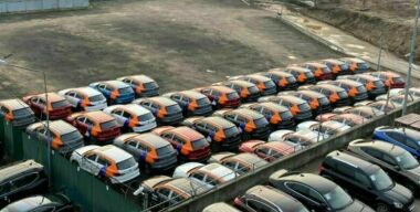 Ни денег вам, ни новых машин: как российские власти добивают авторынок страны