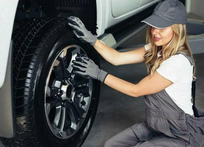 Зачетные колеса: зачем водители красят диски и какие цвета сейчас в моде