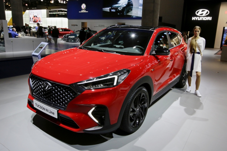 «Женские» авто: Ридикюльчик на колесиках — или мощь и безопасность? «Женские» авто: Ридикюльчик на колесиках — или мощь и безопасность?