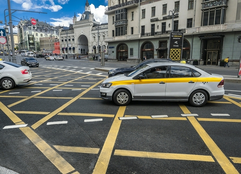 «Вафельная» разметка появится на 32 перекрестках Москвы «Вафельная» разметка появится на 32 перекрестках Москвы