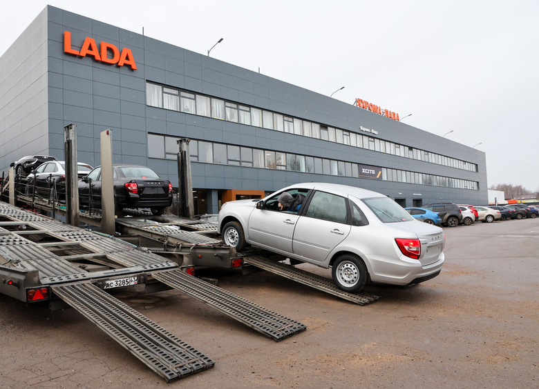 Седан LADA Granta снова стал бестселлером российского авторынка