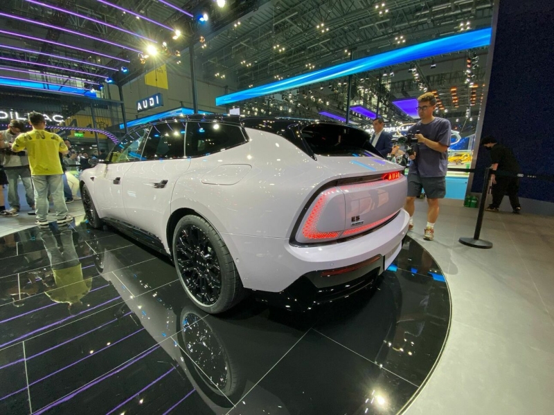 AUDI выкатила фастбэк E5 Sportback на Шанхайский автосалон