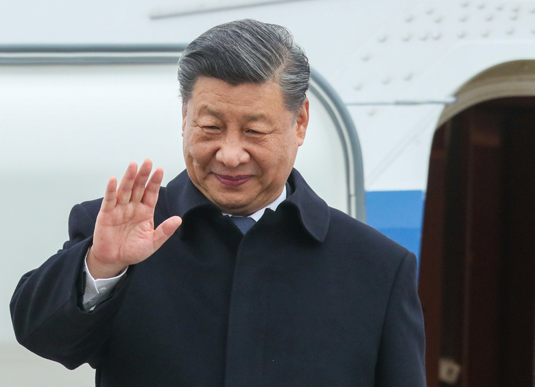 Авто для председателя: лидер КНР Си Цзиньпин посетит Москву на китайском Hongqi