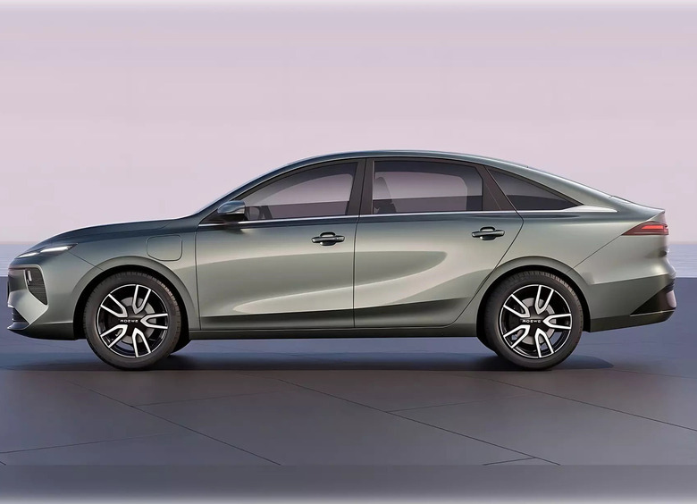 Китайский седан Roewe D6 попал в Книгу рекордов Гиннесса Китайский седан Roewe D6 попал в Книгу рекордов Гиннесса