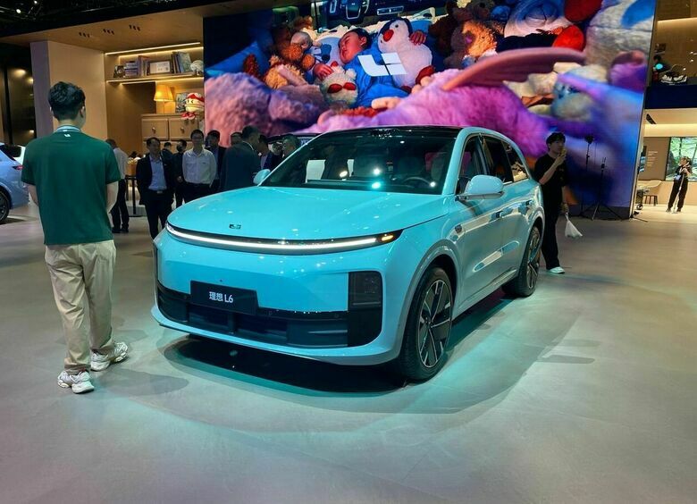 LiXiang представил на Шанхайском автосалоне обновленный кроссовер L6