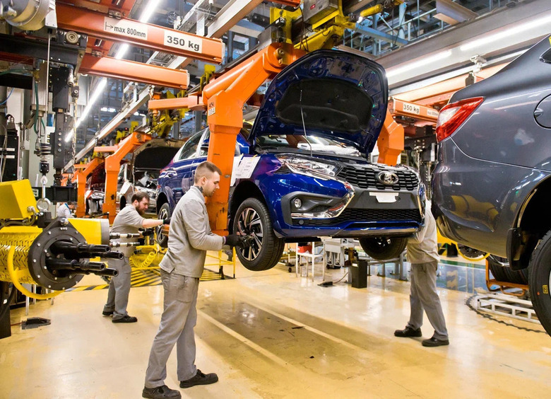 Да возгорится: как АВТОВАЗ проговорился о ценах на LADA Iskra и проблемах с КНР