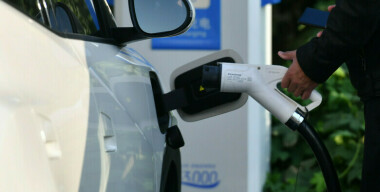 Европейская дискриминация: почему в Европе обвалились продажи Tesla Европейская дискриминация: почему в Европе обвалились продажи Tesla