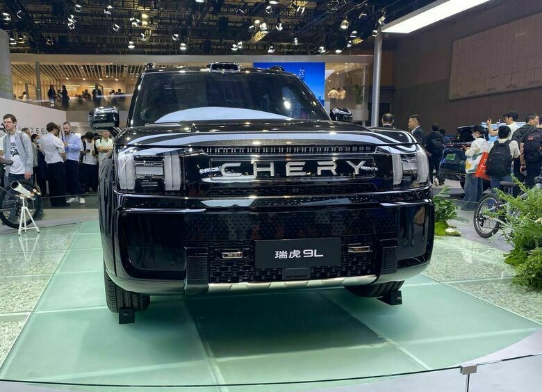 Флагманский кроссовер Chery Tiggo 9L дебютировал на мотор-шоу в Шанхае Флагманский кроссовер Chery Tiggo 9L дебютировал на мотор-шоу в Шанхае