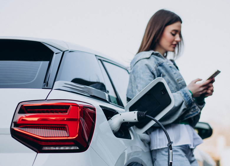 Европейская дискриминация: почему в Европе обвалились продажи Tesla Европейская дискриминация: почему в Европе обвалились продажи Tesla