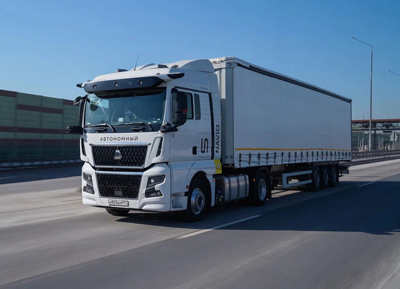 По ЦКАД поехали беспилотные грузовики По ЦКАД поехали беспилотные грузовики