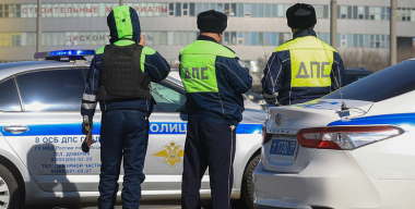 Подмигивает странно: как и кому пожаловаться на неисправный светофор Подмигивает странно: как и кому пожаловаться на неисправный светофор