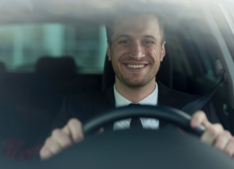 Адреналин и возбуждение: как звук двигателя влияет на психику водителя Адреналин и возбуждение: как звук двигателя влияет на психику водителя