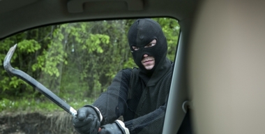 Спрячь за высоким забором: как уберечь автомобиль от дачного угона