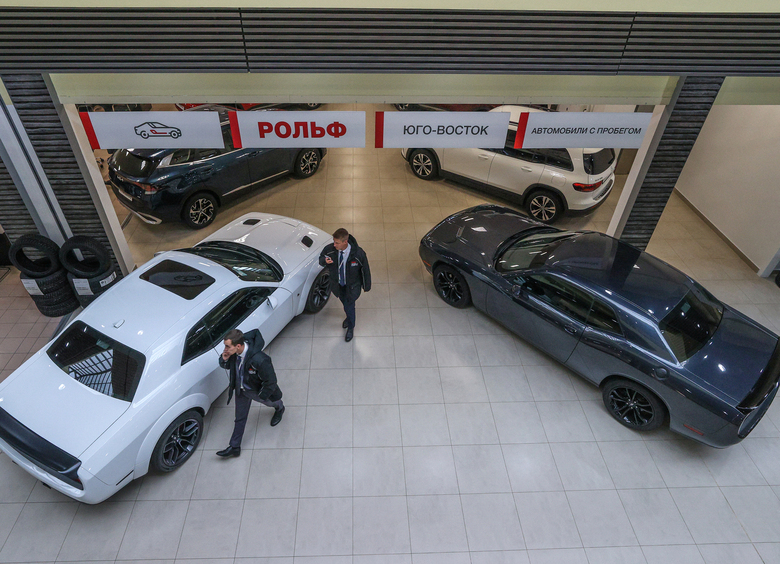 Авторынок России просел по всем главным сегментам из-за майских праздников